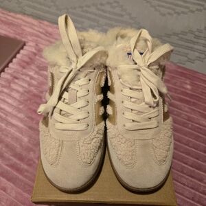 Women's Back 70 Cream Fur Slip On Sneakers